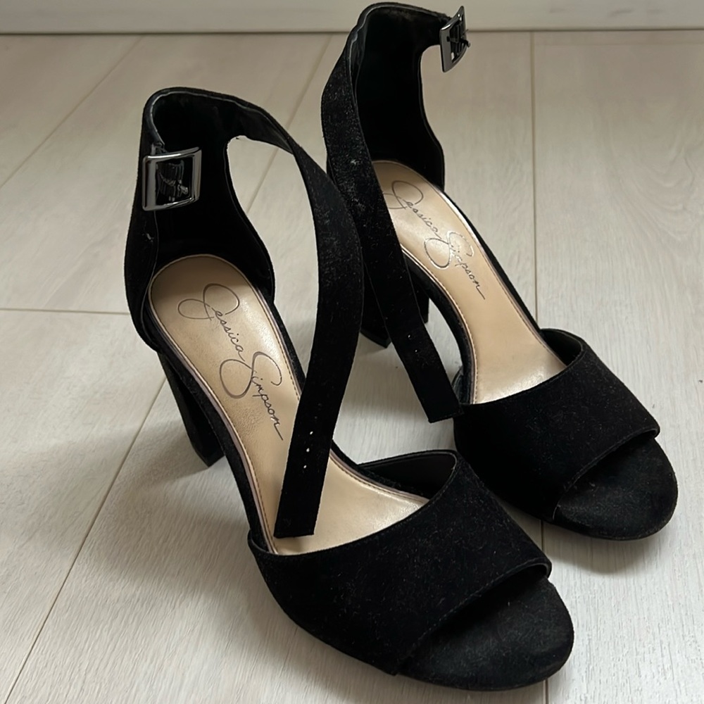 Jessica Simpson black heels